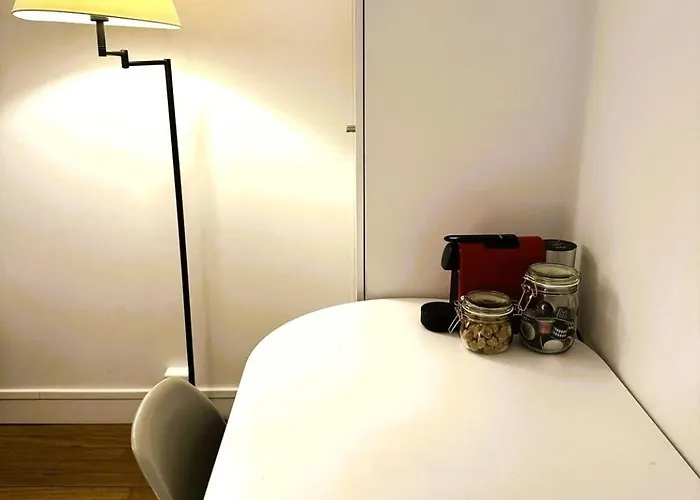 A Cozy Parisian Close To Eiffel Tower * 파리