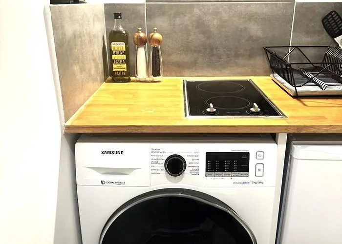 A Cozy Parisian Close To Eiffel Tower * 파리