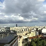 A Cozy Parisian Close To Eiffel Tower アパート パリ