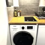 A Cozy Parisian Close To Eiffel Tower * パリ