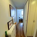 A Cozy Parisian Close To Eiffel Tower