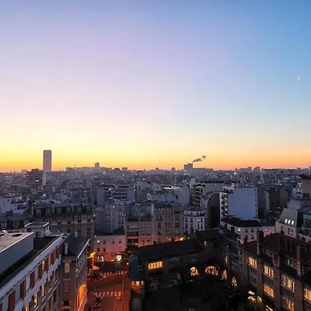 アパート A Cozy Parisian Close To Eiffel Tower パリ