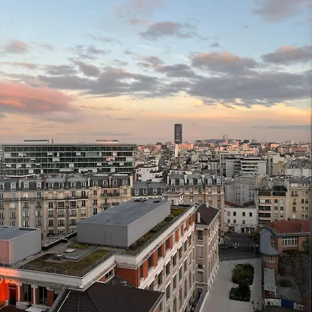 A Cozy Parisian Close To Eiffel Tower アパート *